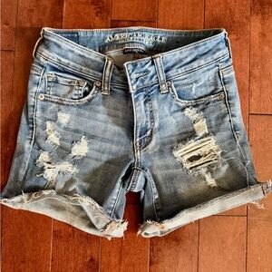 AE Super Super Strech Distressed Jean Shorts